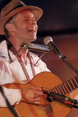 buzas_csaba_gitarenek.jpg